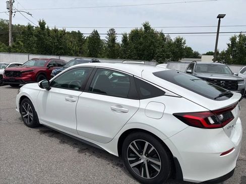 Used 2023 Honda Civic LX image 2