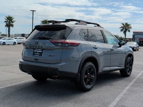 Used 2026 Nissan Rogue SV AWD/4WD image 5