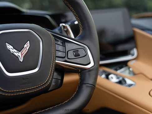 Used 2025 Chevrolet Corvette Stingray Premium Conv w/ 3LT RWD image 32