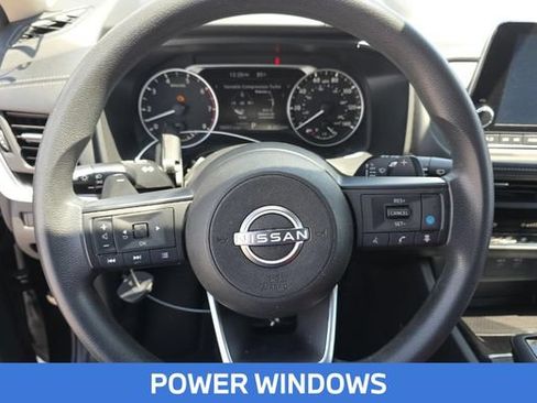 Used 2024 Nissan Rogue SV FWD image 17
