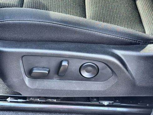 New 2026 GMC Canyon Elevation w/ Convenience Package image 14