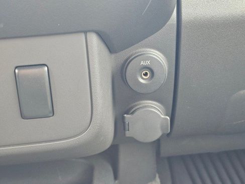 Used 2011 Nissan Xterra PRO-4X AWD/4WD image 34