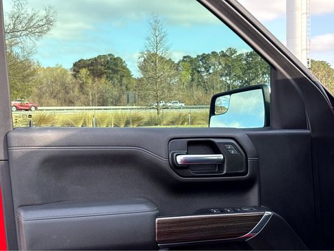 Used 2022 Chevrolet Silverado 1500 LT w/ Z71 Off-Road Package image 10