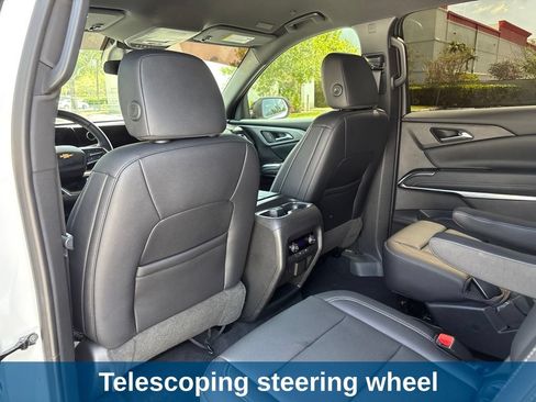Used 2025 Chevrolet Traverse LT w/ Driver Confidence Package FWD image 22