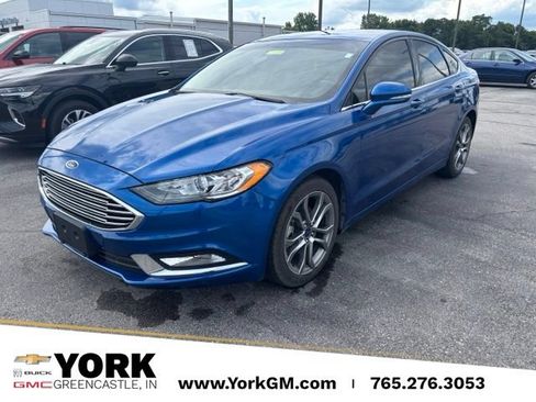 Used 2017 Ford Fusion SE w/ Equipment Group 201A FWD image 1