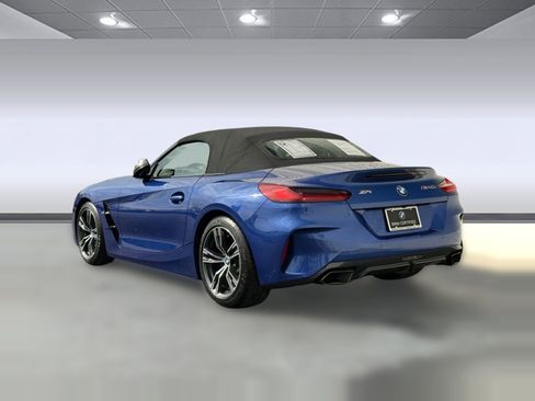 Certified 2025 BMW Z4 M40i w/ Premium Package image 3
