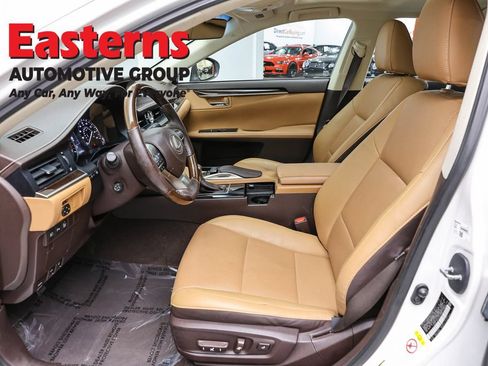 Used 2017 Lexus ES 350 w/ Navigation System Package FWD image 14