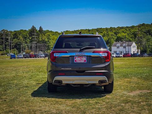 Used 2020 GMC Acadia SLT w/ LPO, Floor Liner Package FWD image 4