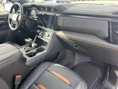 Used 2024 GMC Sierra 1500 AT4 w/ Technology Package image 29