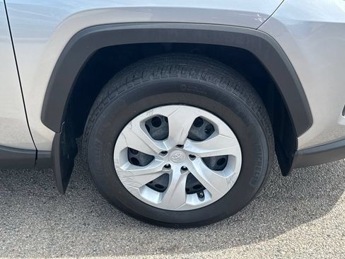 Used 2019 Toyota RAV4 LE w/ All Weather Liner Package AWD/4WD image 40