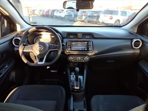 Used 2020 Nissan Versa S image 9