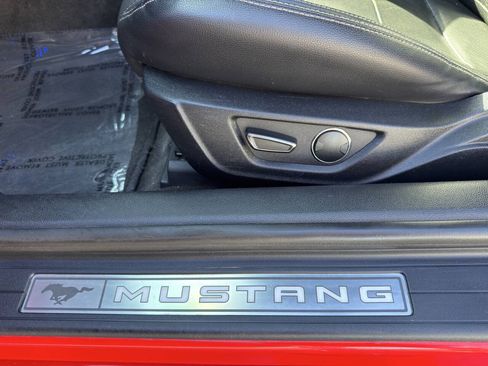Used 2018 Ford Mustang GT Premium RWD image 22