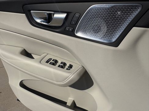 New 2026 Volvo XC60 B5 Ultra w/ Protection Package Premier image 19