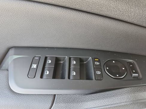 New 2026 Kia Sportage EX FWD image 23