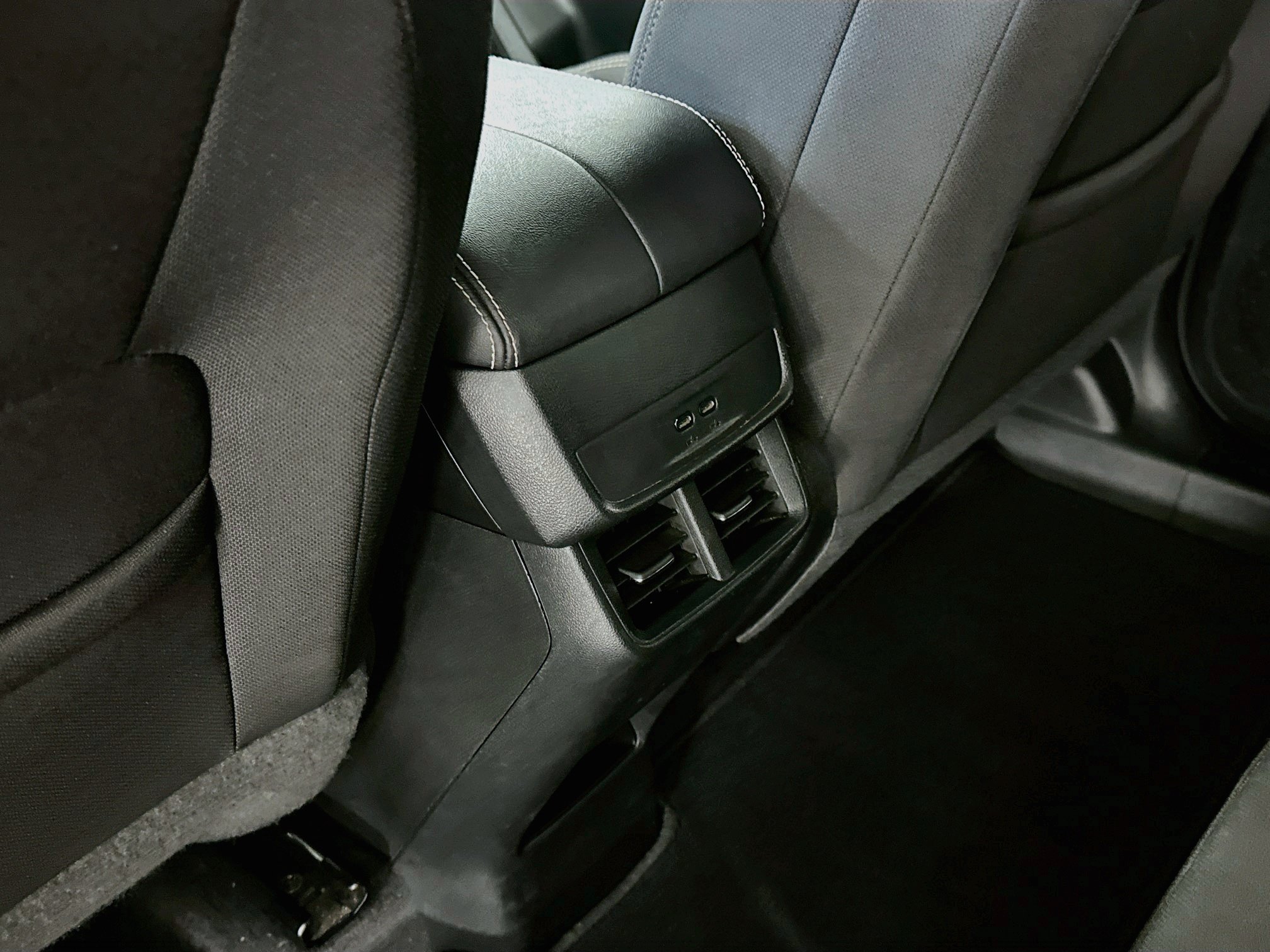 Used 2025 GMC Terrain Elevation AWD/4WD image 28