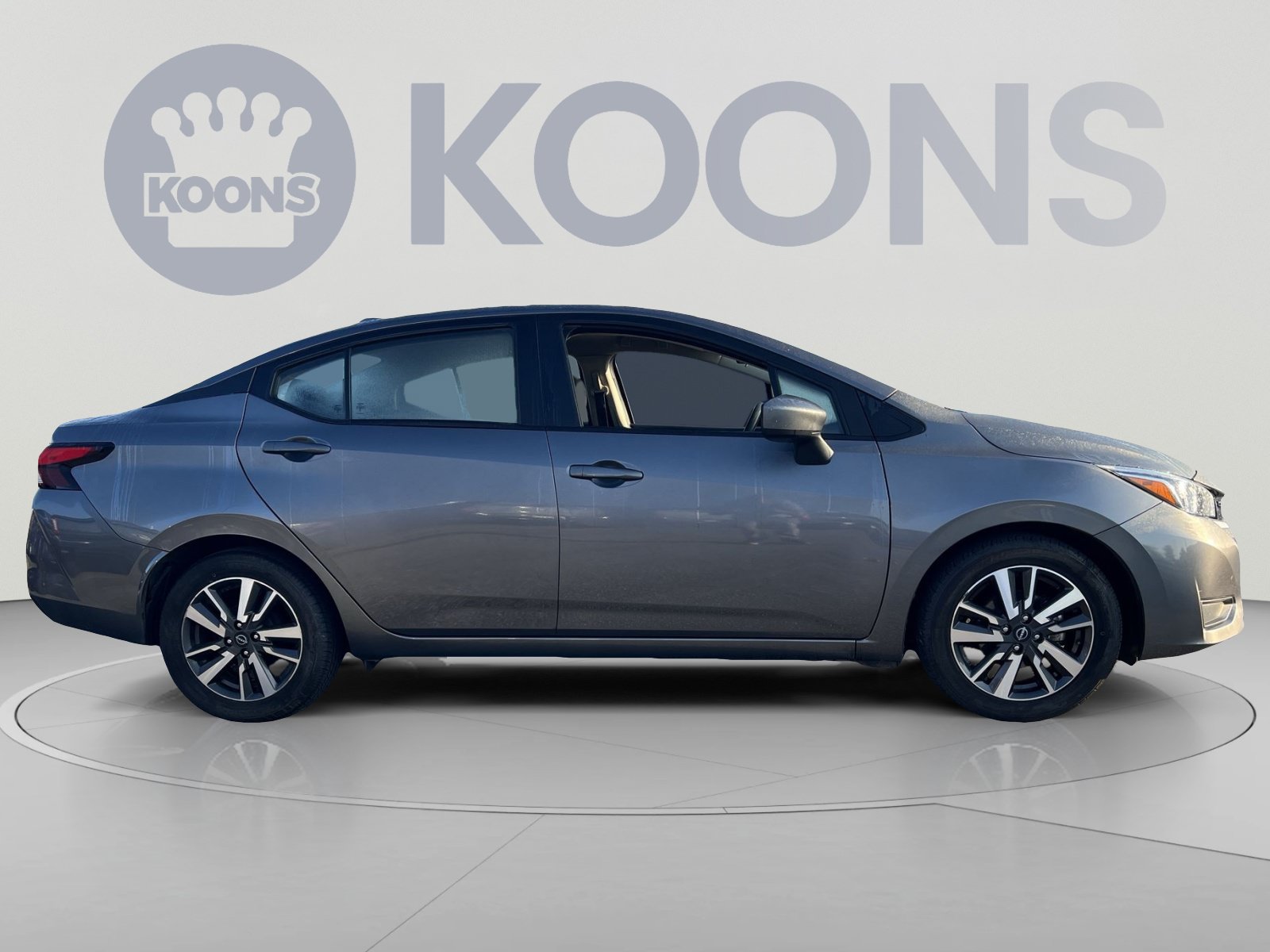 Used 2024 Nissan Versa SV FWD image 8