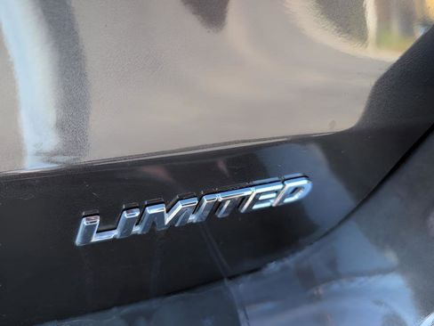 Used 2017 Toyota Sienna L image 10