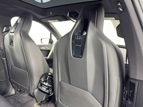 Used 2022 BMW iX xDrive50 w/ Premium Package image 38