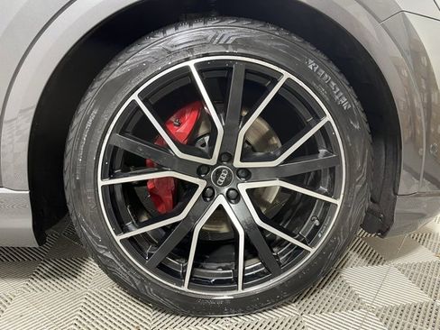 Used 2020 Audi Q8 Prestige w/ Prestige Package image 27