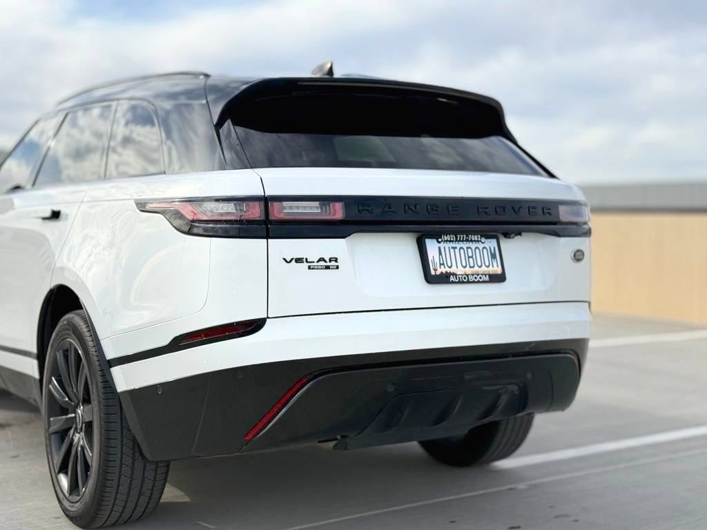 Used 2018 Land Rover Range Rover Velar R-Dynamic SE AWD/4WD image 7