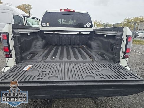Used 2022 Nissan Frontier SV w/ SV Premium Package AWD/4WD image 16