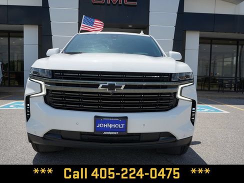 Used 2022 Chevrolet Suburban RST w/ Sport Performance Package AWD/4WD image 3