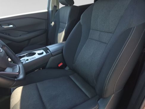 Used 2025 Nissan Rogue SV AWD/4WD image 24