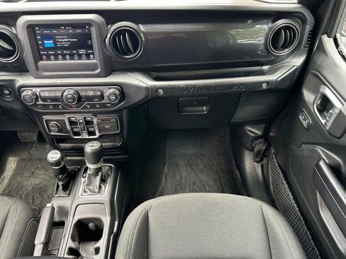 Used 2020 Jeep Wrangler Unlimited Sport AWD/4WD image 30