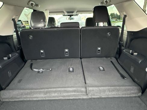 New 2025 Nissan Pathfinder SV image 19