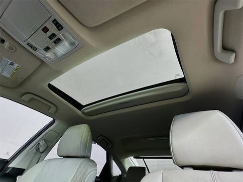 Used 2014 Toyota Avalon Limited image 27