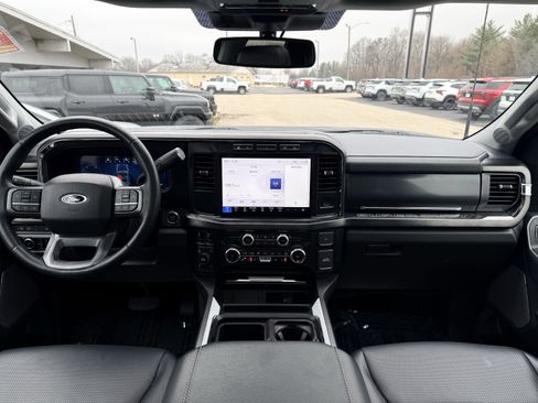 Used 2024 Ford F250 Lariat w/ Chrome Package image 16