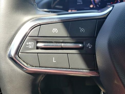 Used 2024 Chevrolet Traverse LT w/ Midnight/Sport Edition FWD image 24