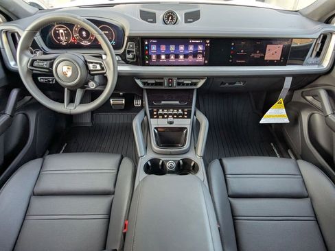 New 2026 Porsche Cayenne S image 22