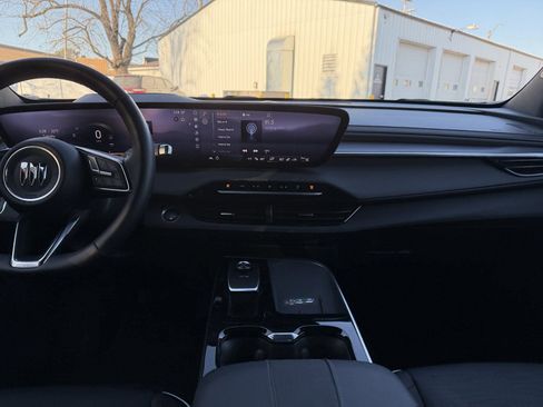 Used 2025 Buick Enclave Sport Touring image 18