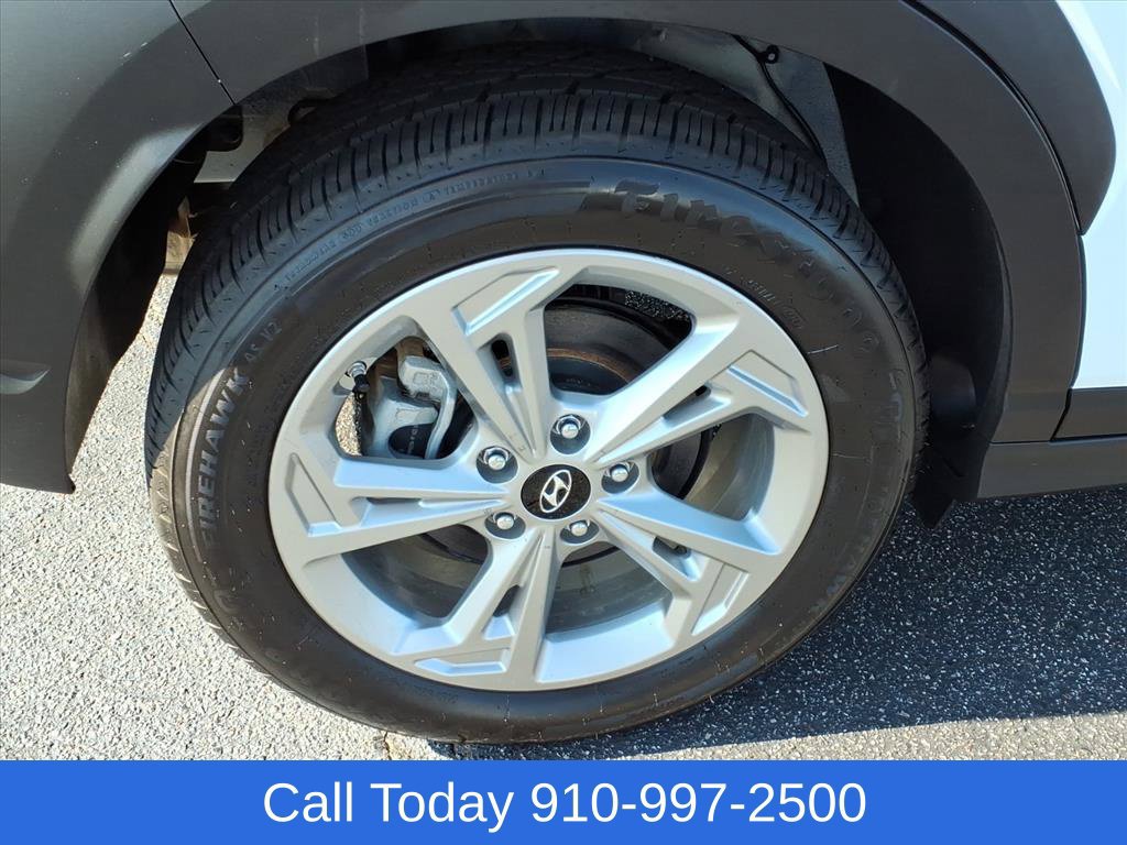 Used 2023 Hyundai Kona SEL AWD/4WD image 8