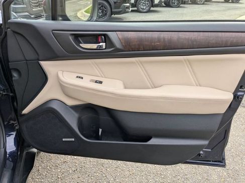 Used 2018 Subaru Outback 2.5i Limited AWD/4WD image 38