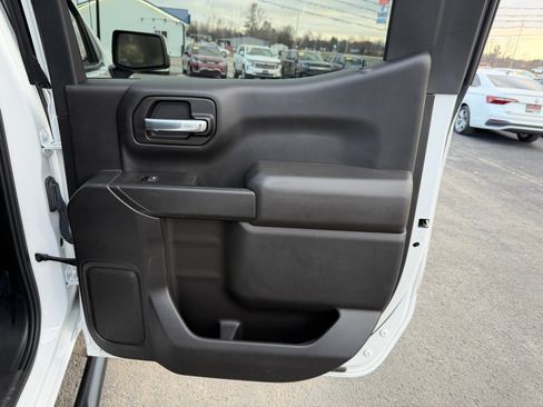 Used 2022 Chevrolet Silverado 1500 LT w/ Bed Protection Package image 17