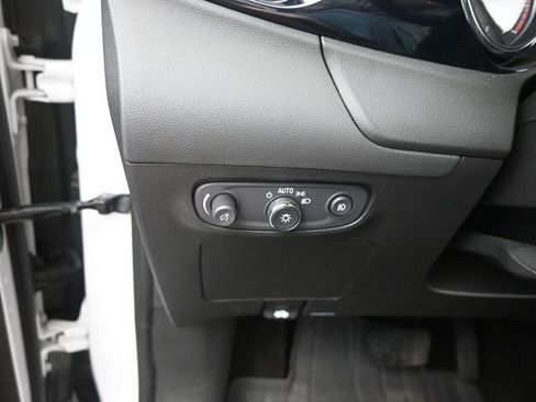 Used 2023 Buick Encore GX Essence w/ Experience Buick Package image 33