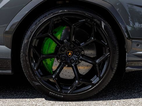Used 2023 Lamborghini Urus Performante AWD/4WD image 18