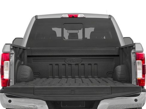 Used 2017 Ford F250 XLT w/ XLT Value Package AWD/4WD image 12