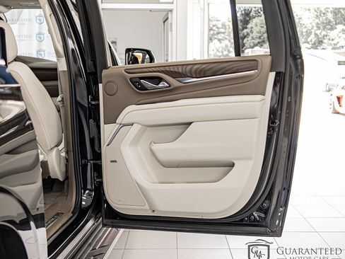 Used 2021 GMC Yukon XL Denali w/ LPO, Illumination Package AWD/4WD image 41