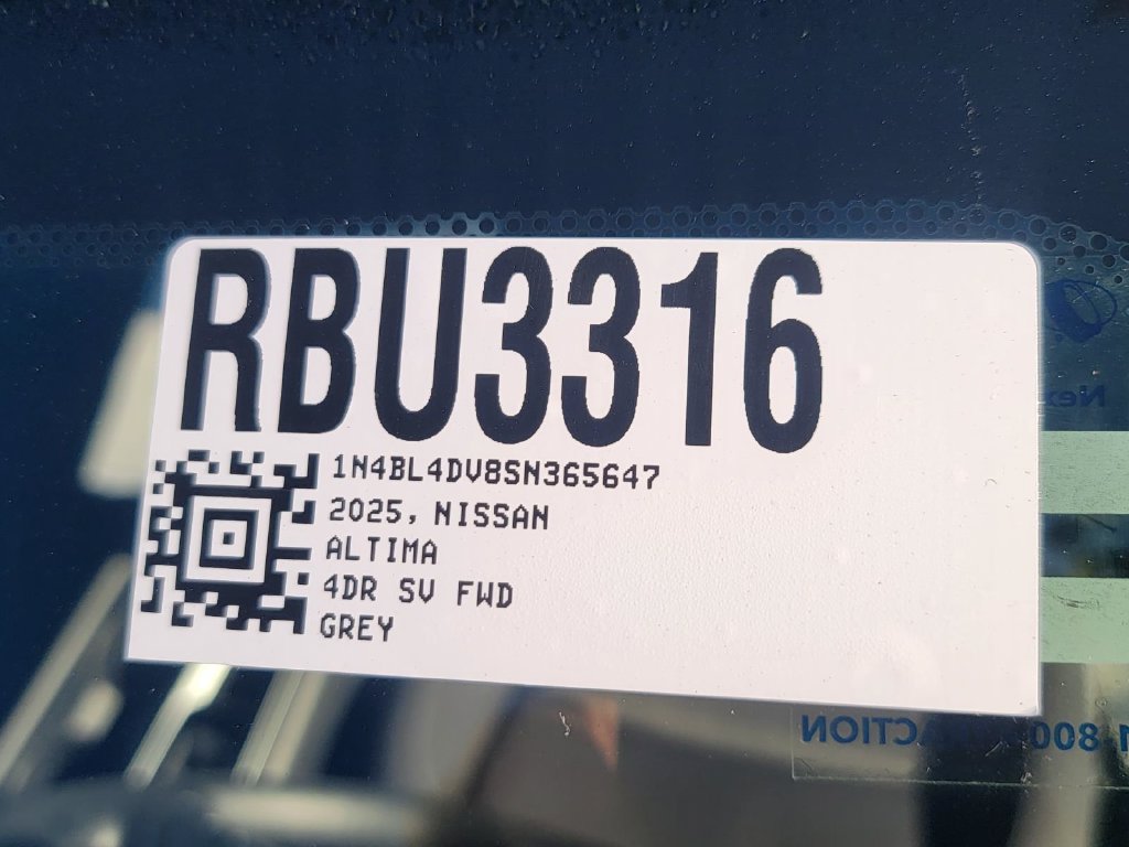 Used 2025 Nissan Altima 2.5 SV FWD image 37