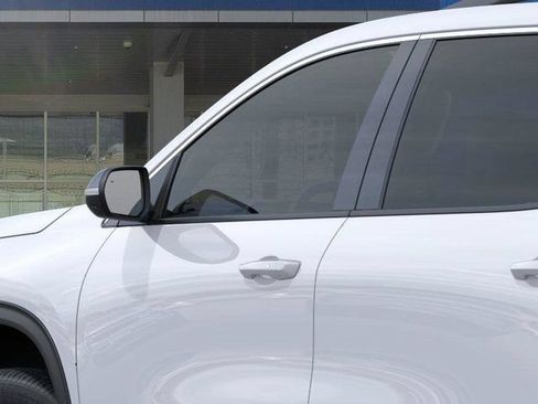 New 2026 Chevrolet Traverse LT FWD image 12