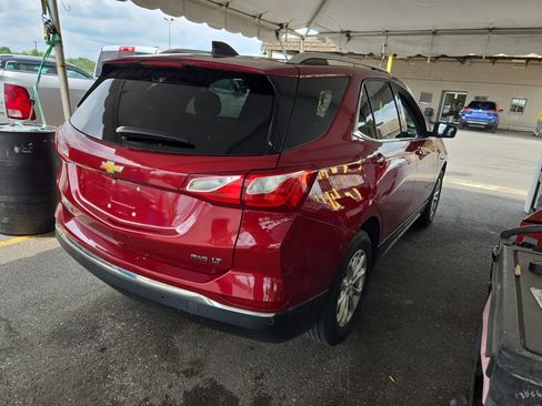 Used 2018 Chevrolet Equinox LT w/ Sun & Infotainment Package AWD/4WD image 9
