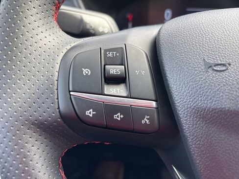 Used 2025 Ford Escape ST-Line image 16