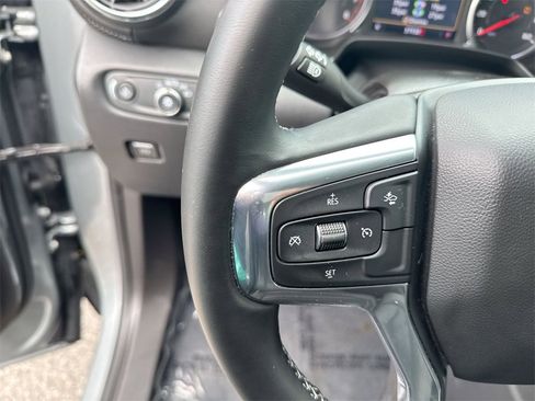 Used 2023 Chevrolet Blazer LT image 17