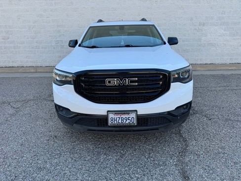 Used 2019 GMC Acadia SLT w/ Black Edition FWD image 2