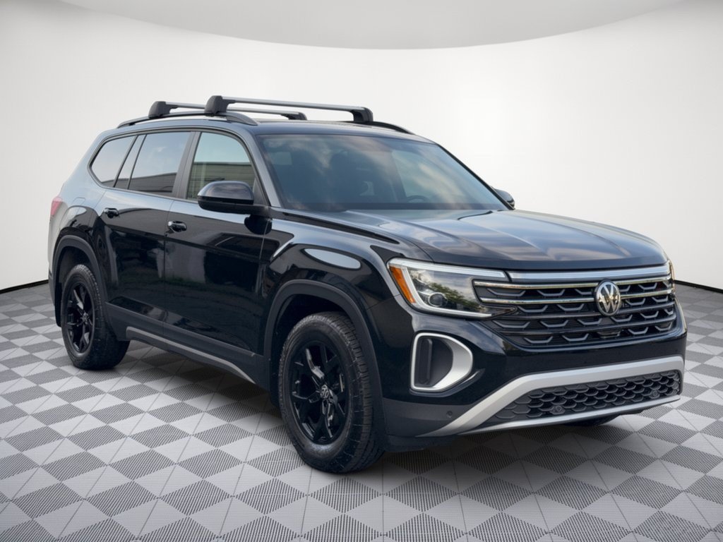 Used 2024 Volkswagen Atlas Peak Edition SE AWD/4WD image 7
