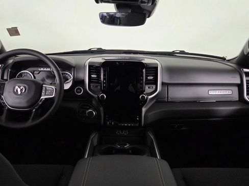 New 2026 RAM 1500 4x4 Crew Cab image 34