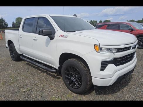 Used 2024 Chevrolet Silverado 1500 RST AWD/4WD image 2
